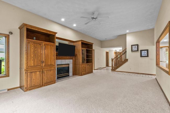 301 E Wayfarer Lane, House other with 4 bedrooms, 4 bathrooms and null parking in APPLETON WI | Image 16