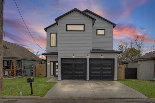 1006 4th St, Lockhart, TX, 78644-3722 | Card Image