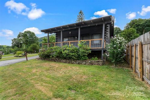 1623 Soco Rd, Maggie Valley, NC, 28751-7711 | Card Image