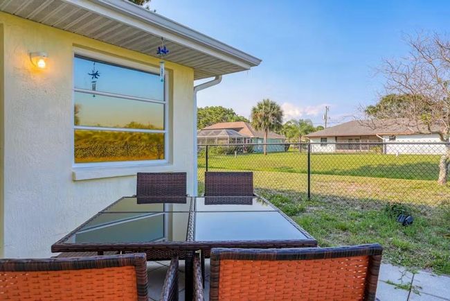 Side Yard with Outdoor Furniture | Image 21