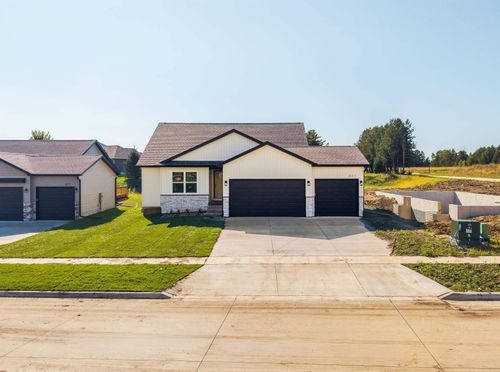 221 Riverbend Rd, Waverly, IA, 50677-4410 | Card Image