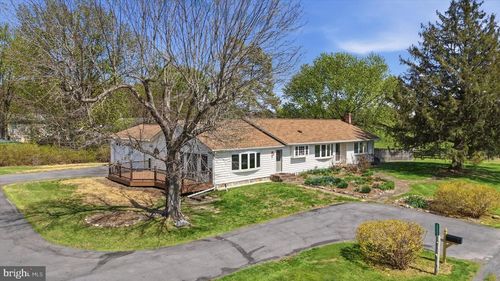 3093 Old Leetown Pike, Ranson, WV, 25438-5572 | Card Image