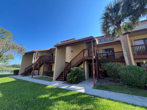 403 Lakeview Dr E, Royal Palm Beach, FL, 33411-8762 | Card Image