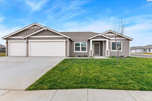 1608 Diamond Ave, Grandview, WA, 98930 | Card Image