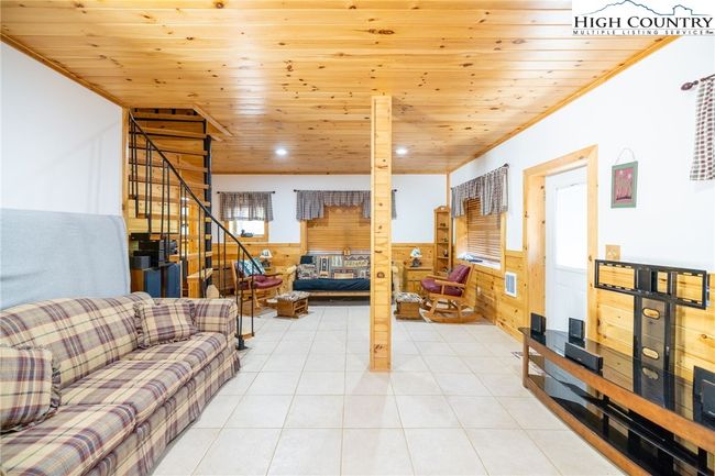 11 Lucky Lakes Rd, House other with 2 bedrooms, 3 bathrooms and null parking in Grassy Creek NC | Image 31