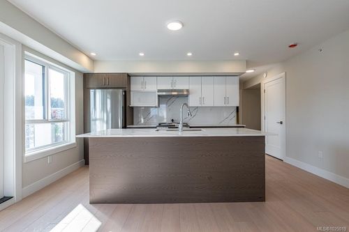 211-171 Jensen Ave W, Parksville, BC, V9P1K3 | Card Image