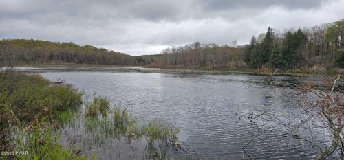 210 Como Rd, Lake Como, PA, 18437-1030 | Card Image