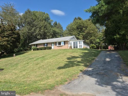 1700 Lenni Dr, WEST CHESTER, PA, 19382-6869 | Card Image