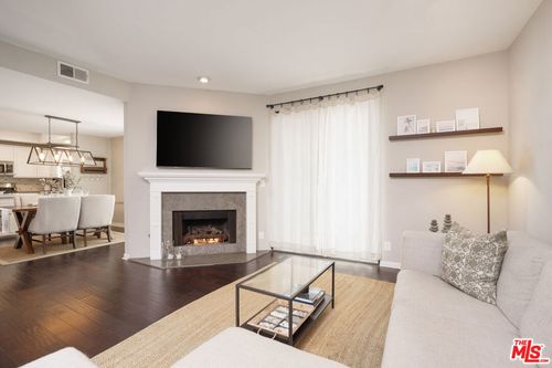 6-11954 Mayfield Ave, Los Angeles, CA, 90049-5988 | Card Image