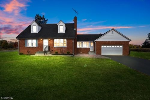 82 County Road 518, Princeton, NJ, 08540-8618 | Card Image