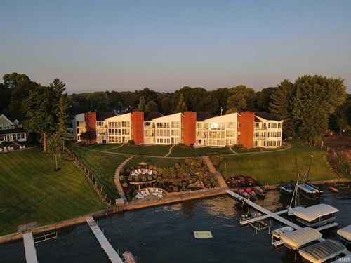 d-1-10660 N Southshore Dr, Syracuse, IN, 46567-9509 | Card Image