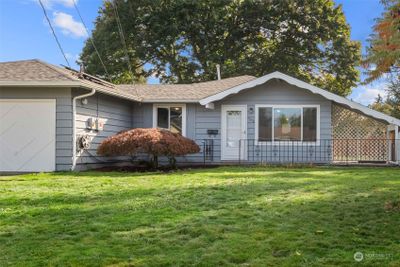 Freshly painted, with a newer roof and Solar installed! | Image 3