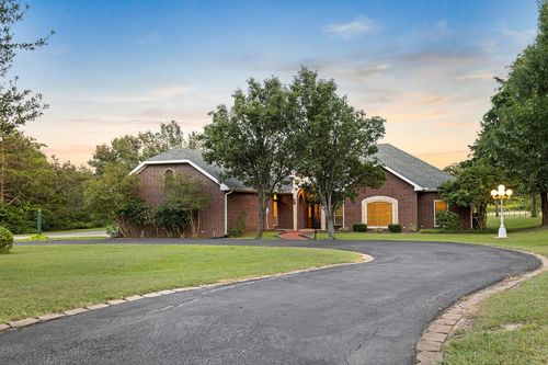106 Glenwood Dr, Denison, TX, 75020-2624 | Card Image