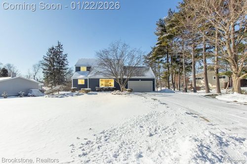 4188 Loch Dr, Highland, MI, 48357-2236 | Card Image