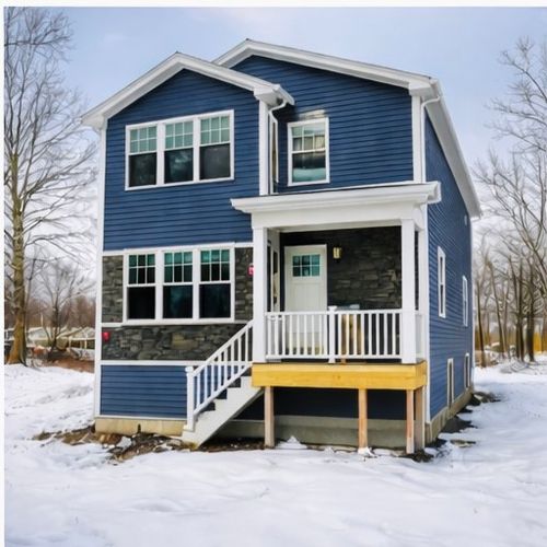 61 Leander St, Providence, RI, 02909-5645 | Card Image