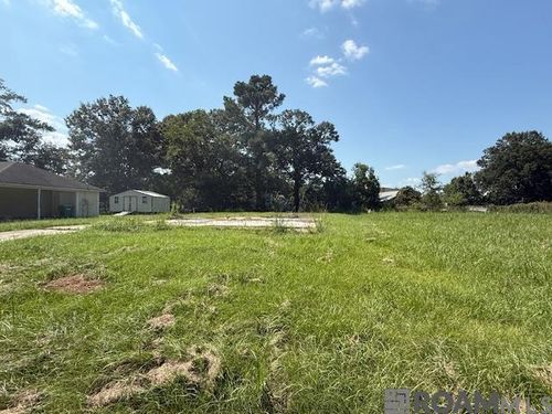 801 Westfield Dr, Denham Springs, LA, 70726-3125 | Card Image