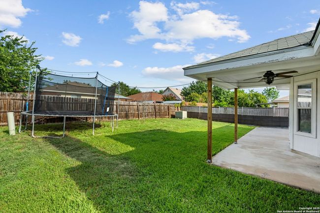 9511 Autumn Run Ln, House other with 3 bedrooms, 2 bathrooms and null parking in Converse TX | Image 18