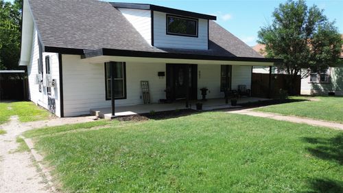 607 W 9th St, Cisco, TX, 76437-3301 | Card Image