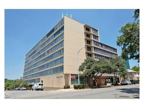apt-204-1800 Lavaca St, Austin, TX, 78701-1326 | Card Image
