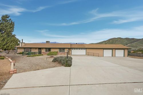 6117 Quail Dr, Lake Isabella, CA, 93240-8604 | Card Image