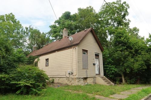 1724 Esmonde St, Cincinnati, OH, 45214-1303 | Card Image