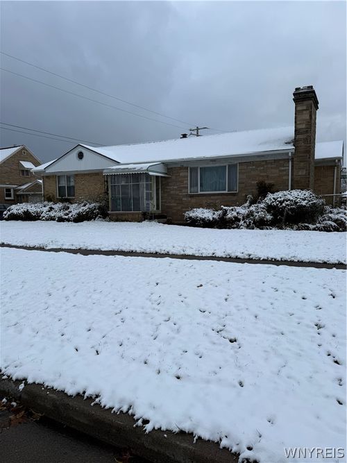 910 George Urban Blvd, Cheektowaga, NY, 14225-4213 | Card Image