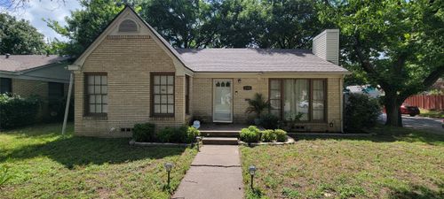 1129 N Riverside Dr, Fort Worth, TX, 76111-4335 | Card Image