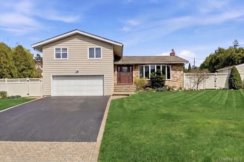 1 Ryan Ct, Syosset, NY, 11791-2127 | Card Image
