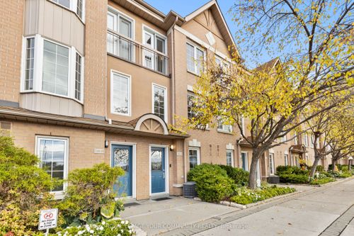 11-210 Manitoba St, Etobicoke, ON, M8Y4G7 | Card Image