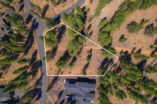 333-56343 Mirror Rock Loop, Bend, OR, 97707 | Card Image
