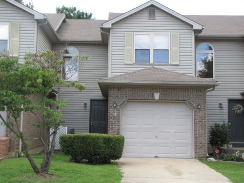 230 Breckinridge Dr, Versailles, KY, 40383-1239 | Card Image