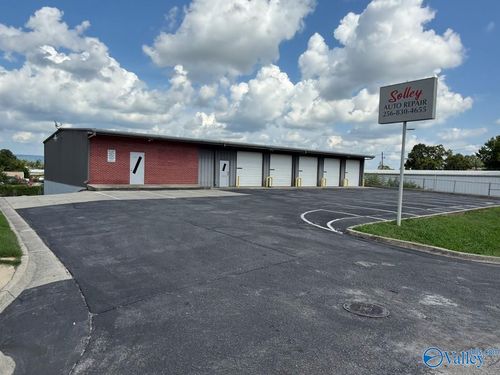 1320 Evangel Dr Nw, Huntsville, AL, 35816-2732 | Card Image
