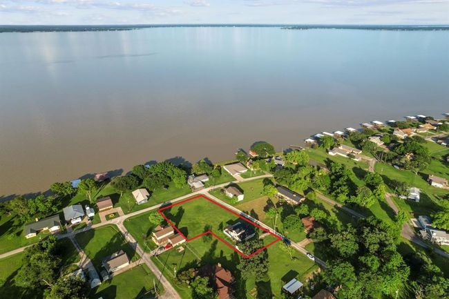 381 N Shady Oaks Dr, House other with 3 bedrooms, 2 bathrooms and 2 parking in Pointblank TX | Image 21