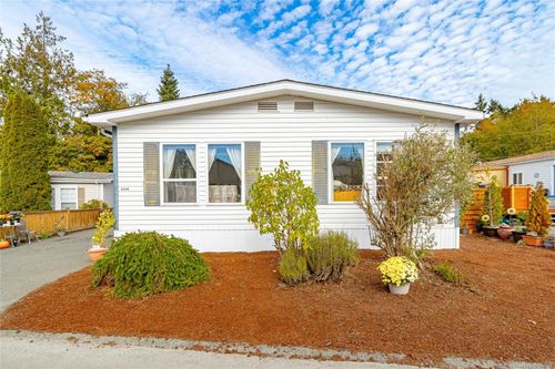 2574 Heron Way, Central Saanich, BC, V8M2E1 | Card Image