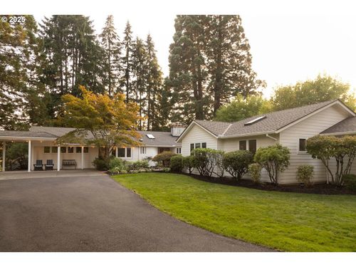 3270 Nw Westside Rd, McMinnville, OR, 97128-8125 | Card Image