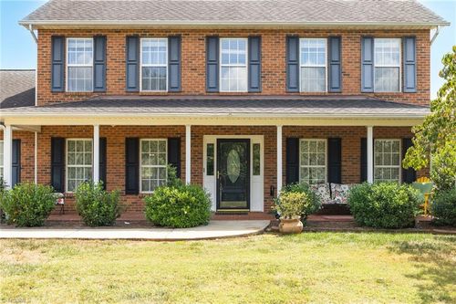 6012 Aaron Place Ln, Kernersville, NC, 27284-7572 | Card Image