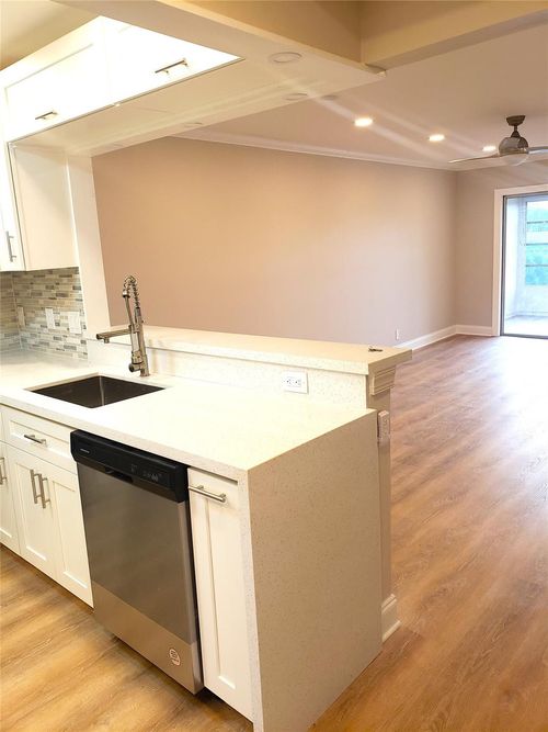 303-7897 Golf Circle Dr, Margate, FL, 33063-7361 | Card Image
