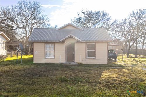 201 N Kings Trl, Little River Academy, TX, 76554-2827 | Card Image