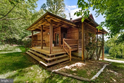 32 New Moon Ln, SPERRYVILLE, VA, 22740-2394 | Card Image