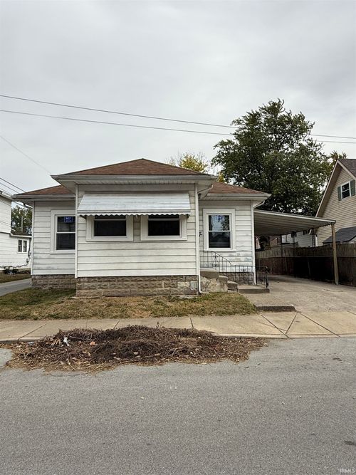 310 N Lindsay St, Kokomo, IN, 46901-4333 | Card Image