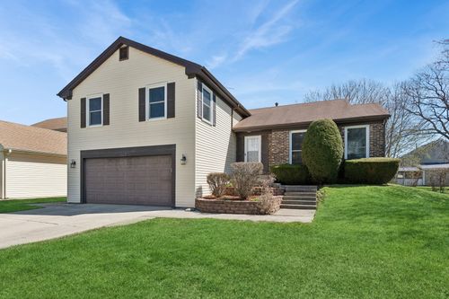 917 Shambliss Ln, Buffalo Grove, IL, 60089-1244 | Card Image