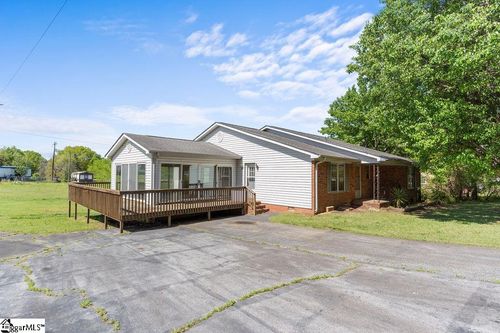 221 Lakeview Dr, Liberty, SC, 29657-9365 | Card Image