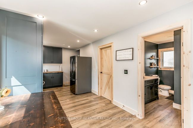 7216 County Rd 13, House other with 2 bedrooms, 1 bathrooms and 15 parking in Lisle ON | Image 16