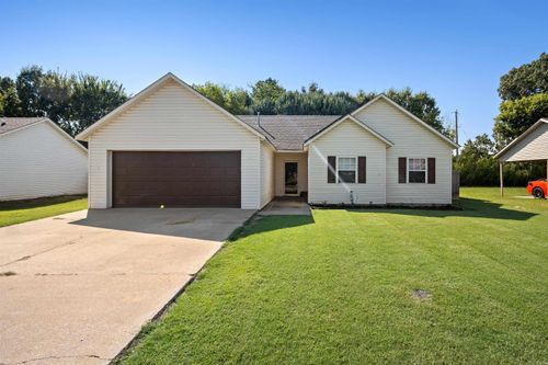 207 Woodland Trl, Bono, AR, 72416-9615 | Card Image