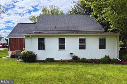 25 Valley Rd, Wyomissing, PA, 19610-1955 | Card Image