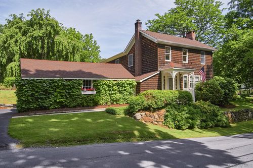 9 Iron Forge Rd, Warwick, NY, 10990-3581 | Card Image