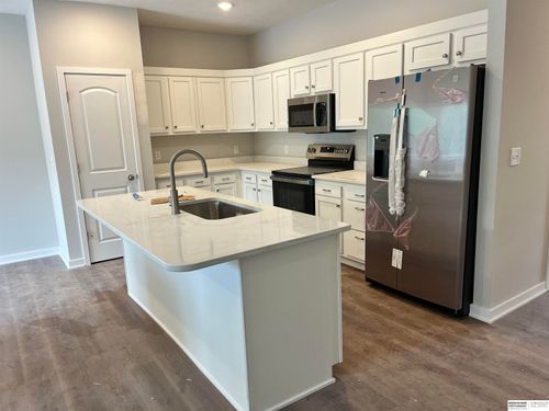 1721 Northland Dr, David City, NE, 68632-3001 | Card Image