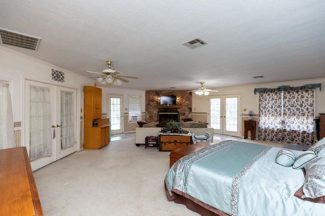 2610 Isbell Ln, House other with 4 bedrooms, 2 bathrooms and null parking in Silsbee TX | Image 21
