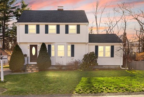 11 Hoover Rd, Walpole, MA, 02081-4006 | Card Image