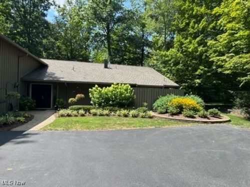 334 Inwood Trl, Aurora, OH, 44202-8204 | Card Image